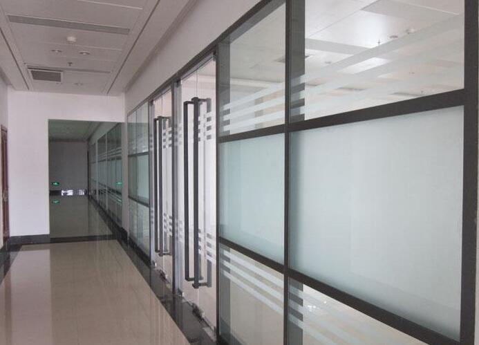 �F�(y��ng)�߸��g�����ϵ��x��